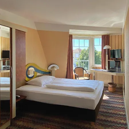 Zum Grunen Turm 3* Хоэн-Нойендорф