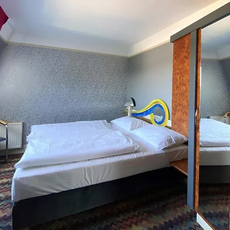 Gasthuis Zum Gruenen Turm Hohen Neuendorf