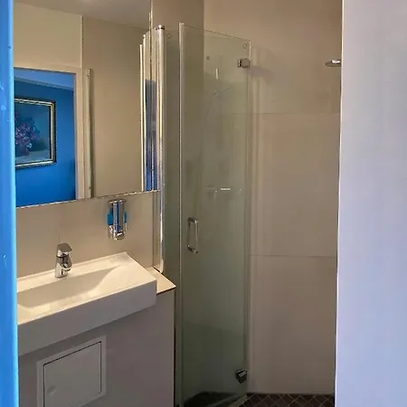 Гостевой дом Zum Grunen Turm Хоэн-Нойендорф