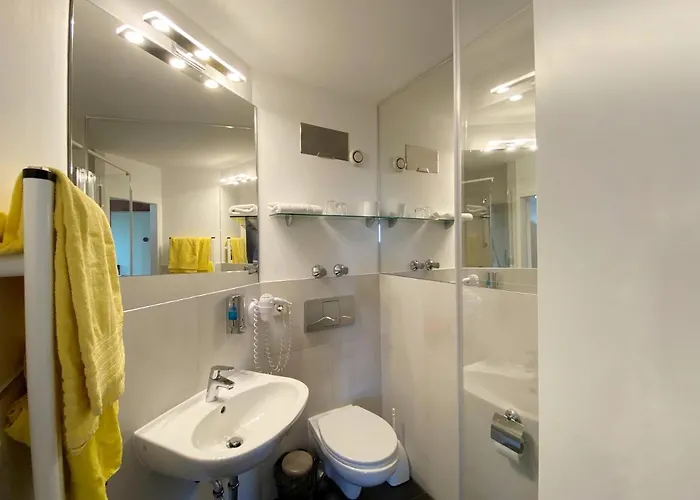 Zum Grünen Turm Gasthof Hohen Neuendorf