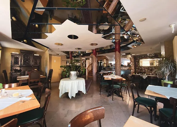 Zum Grünen Turm Gasthof 3*